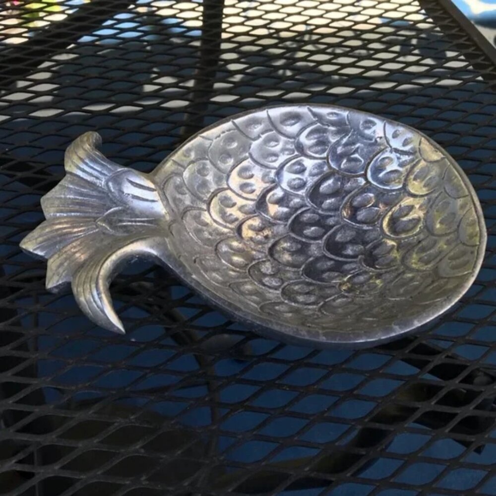 🏷️ Metal Pineapple Dish/Bowl Made in Mexico - Picture 3 of 11